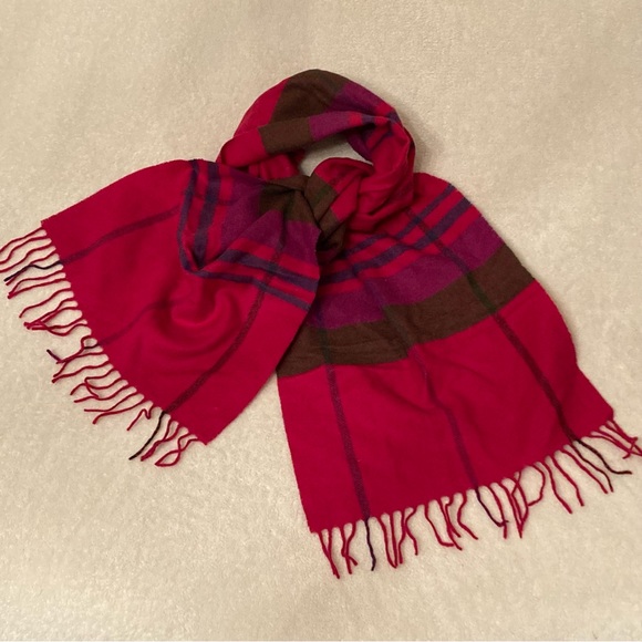 Perfect Valentine Wool-Blend Red Pink Scarf - Picture 13 of 16